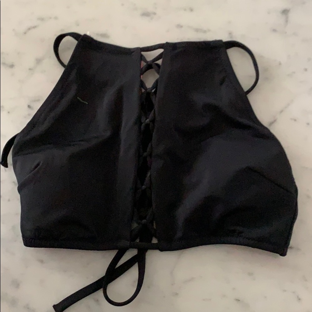 BATHING SUIT TOP